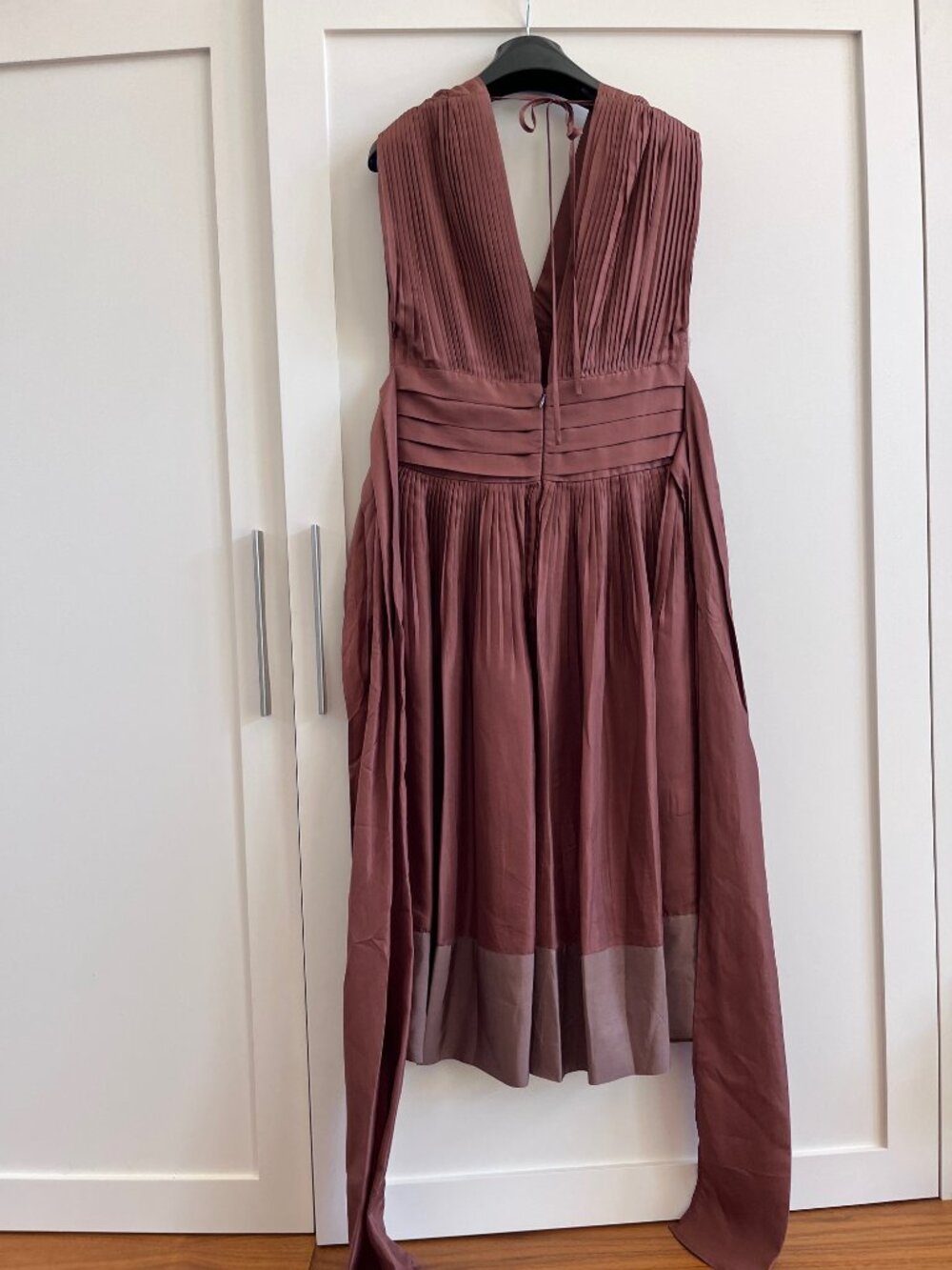 BCBG Max Azria Bronze Sleeveless Pleated Silk Dress Size 2 - Picture 2 of 3